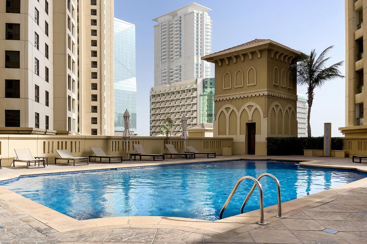 Berloga Capsule Jbr Hostel Dubai Buitenkant foto