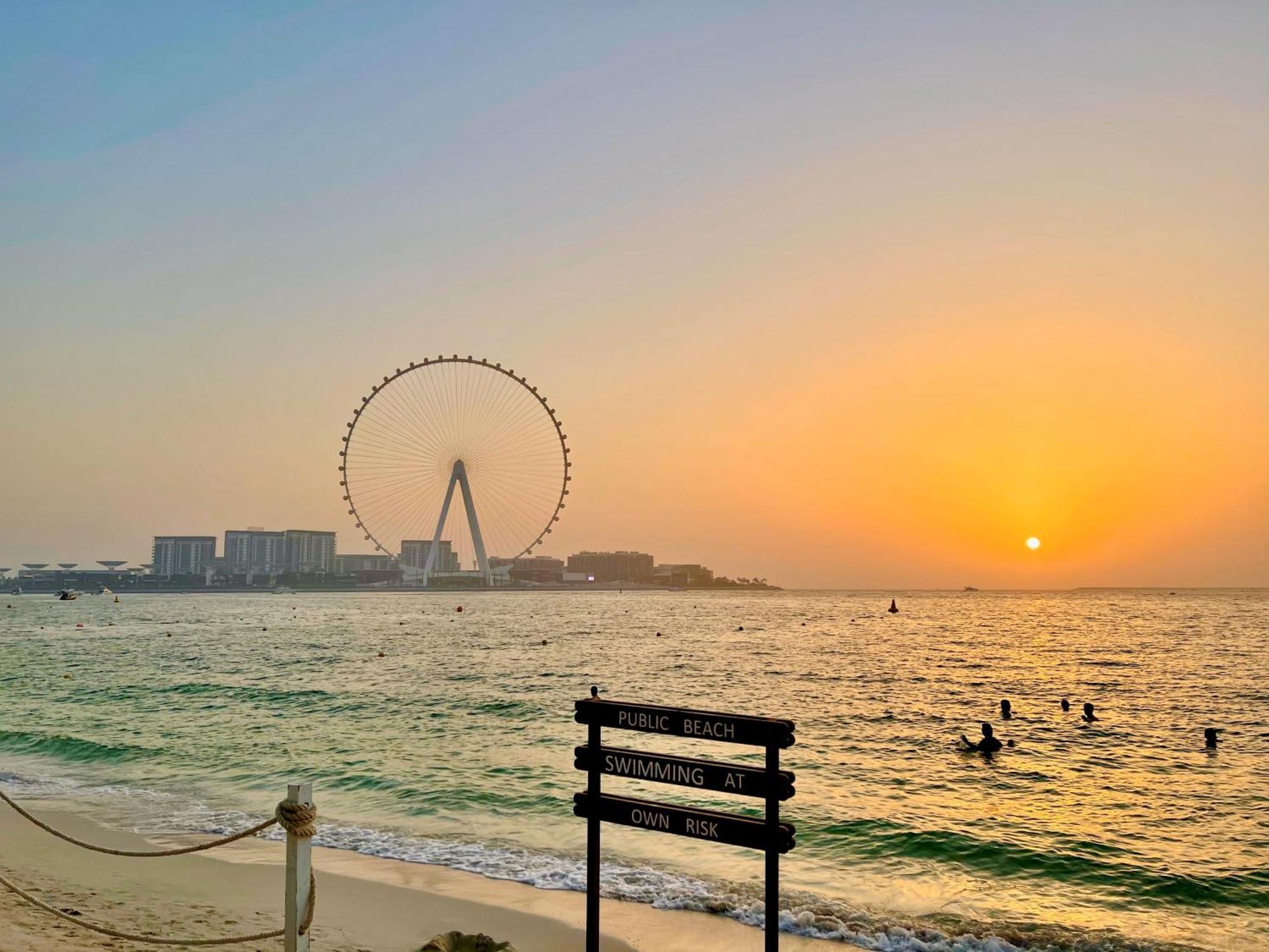 Berloga Capsule Jbr Hostel Dubai Buitenkant foto